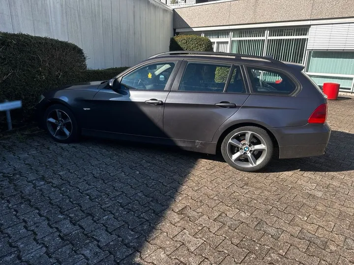 BMW 320