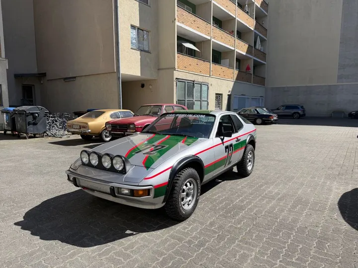 Porsche 924