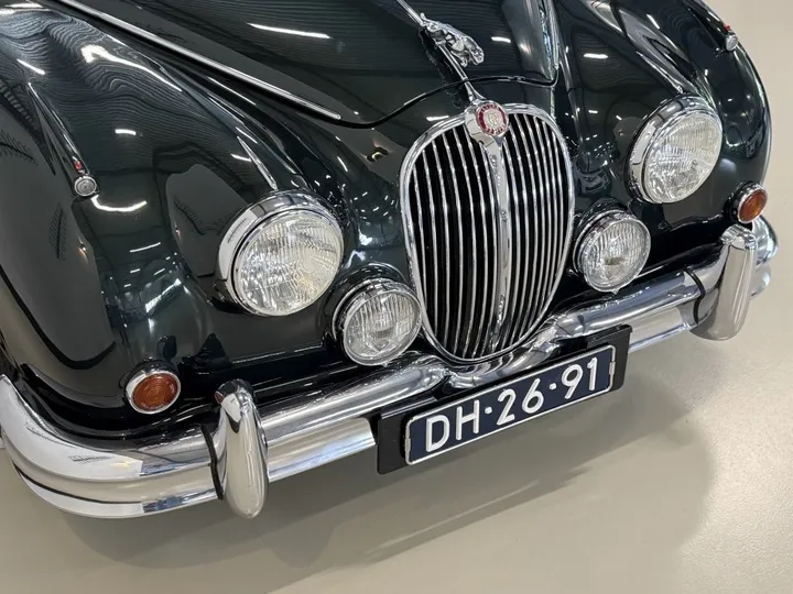 Jaguar MK II