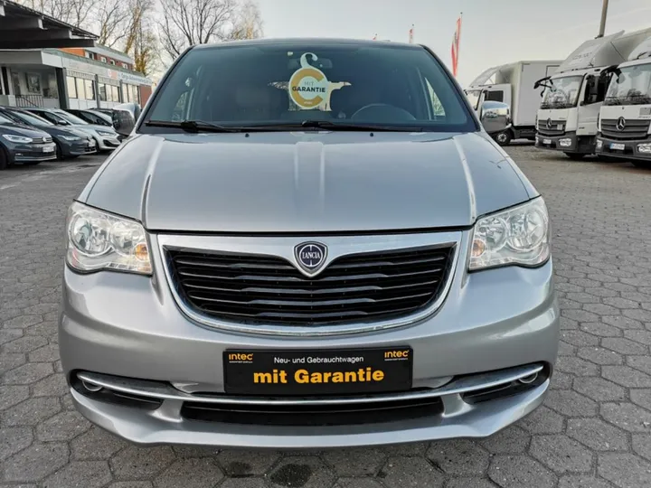 Lancia Voyager