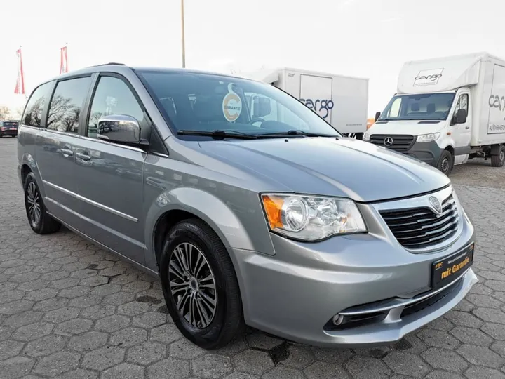 Lancia Voyager