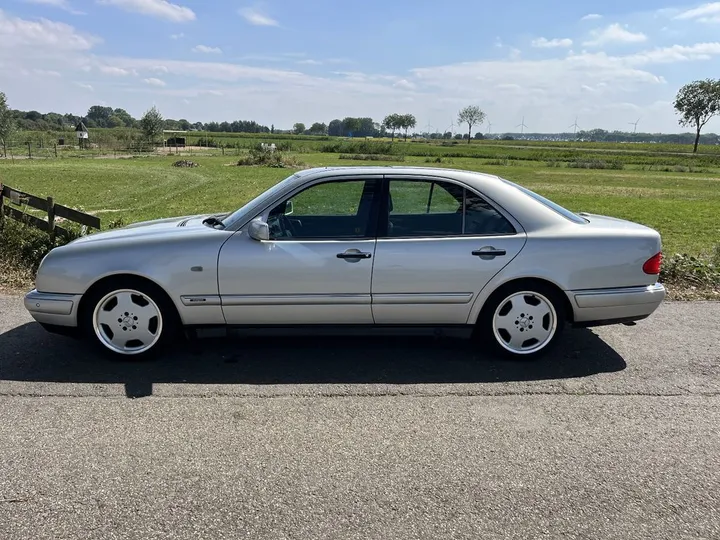Mercedes-Benz E 420