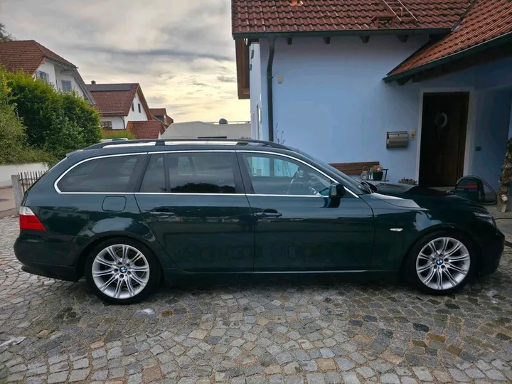 BMW 525