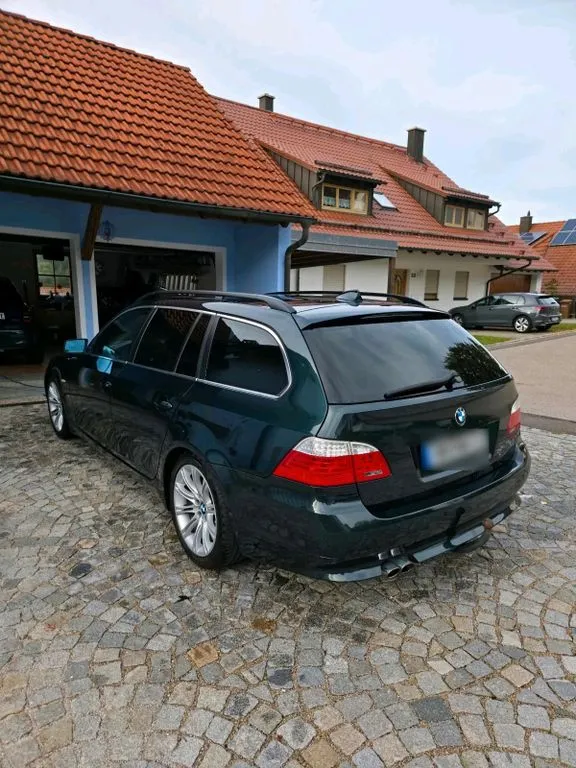 BMW 525