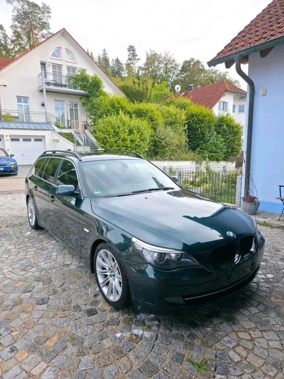 BMW 525