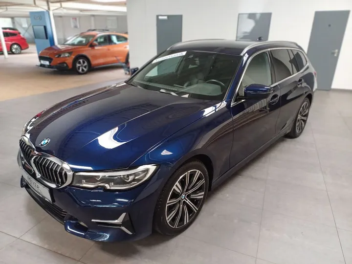 BMW 320