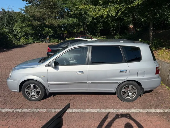Kia Carens