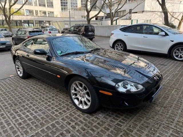 Jaguar XKR