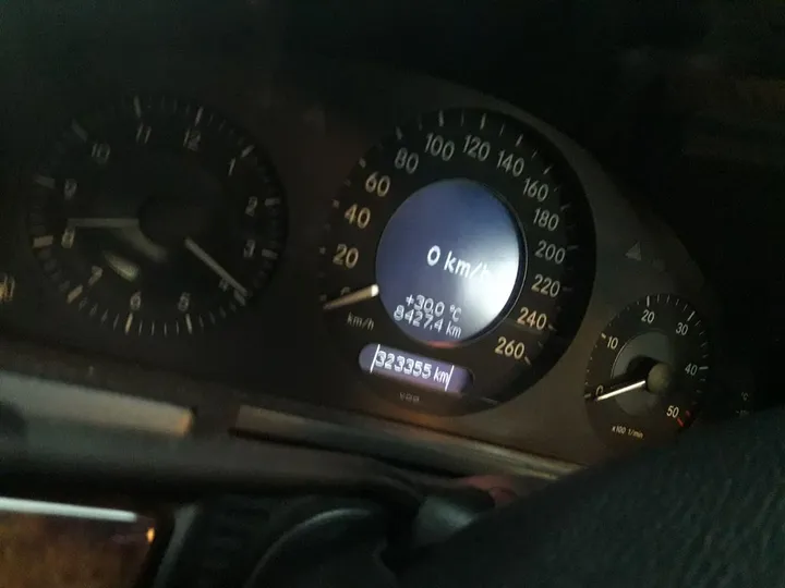 Mercedes-Benz E 270