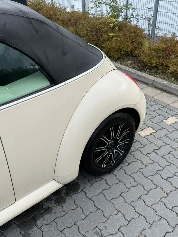 Volkswagen New Beetle