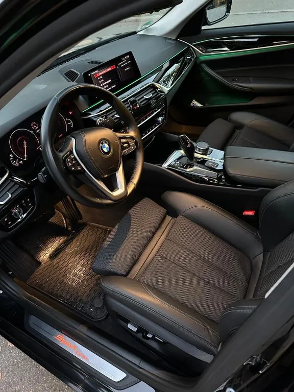 BMW 525