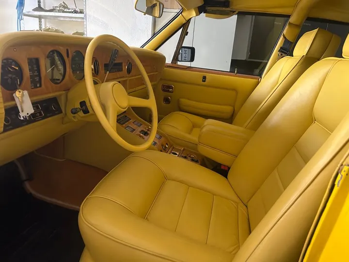 Rolls-Royce Silver Spirit