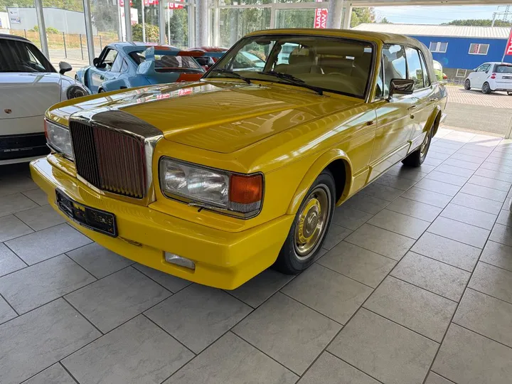 Rolls-Royce Silver Spirit