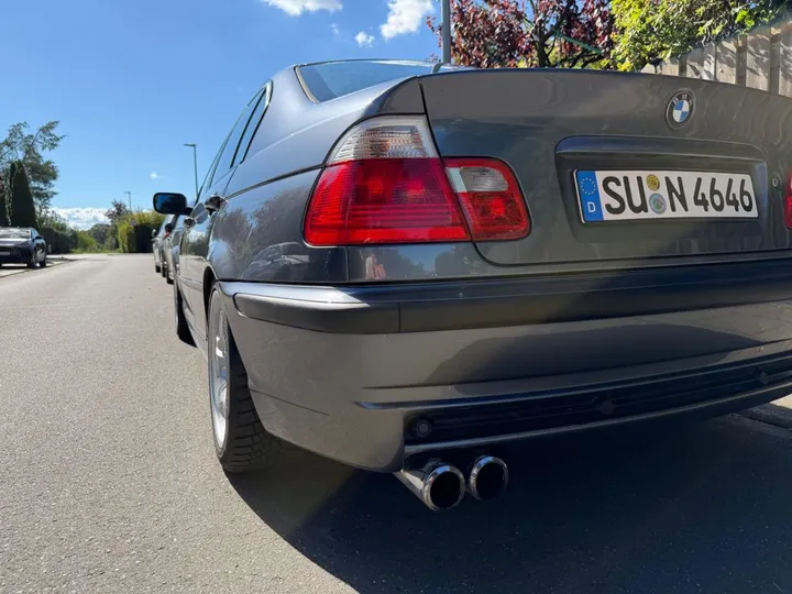 BMW 325