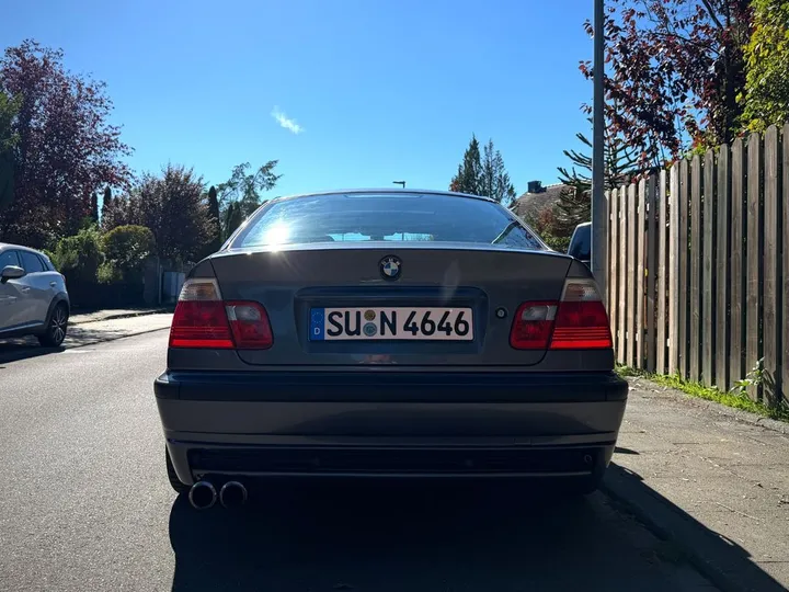 BMW 325