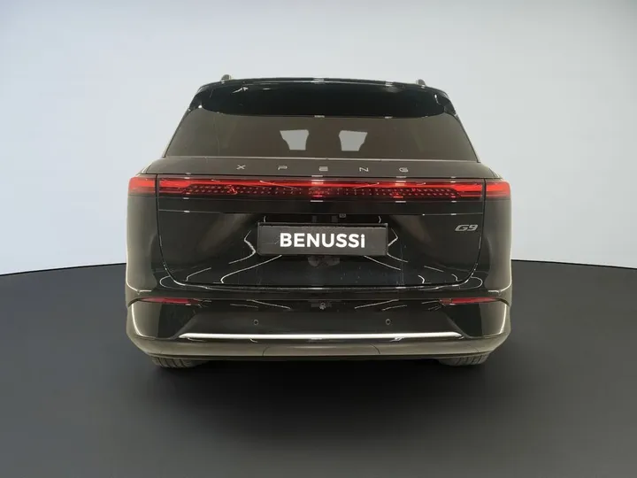 XPENG G9
