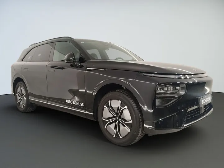 XPENG G9