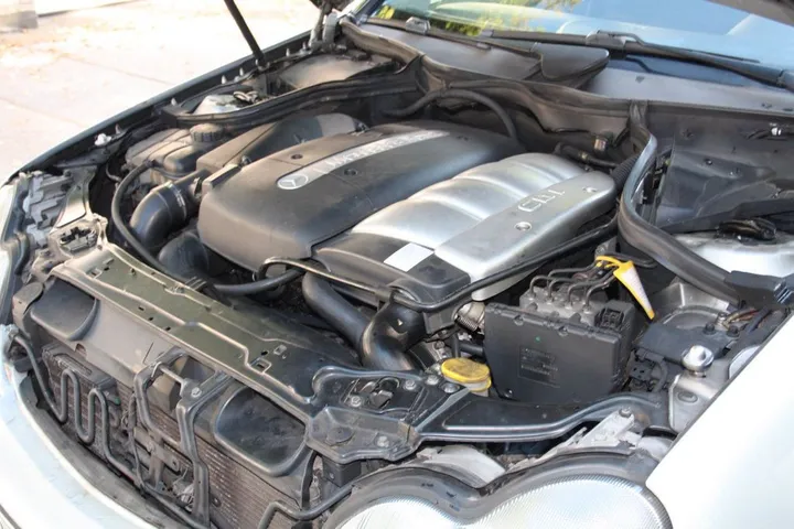Mercedes-Benz C 200