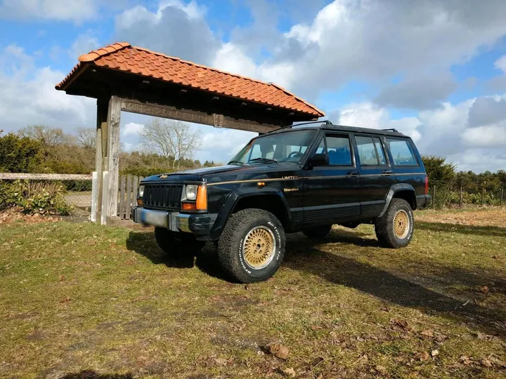 Jeep Cherokee