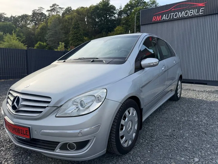 Mercedes-Benz B 200