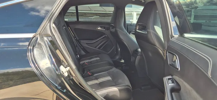 Mercedes-Benz CLA 220