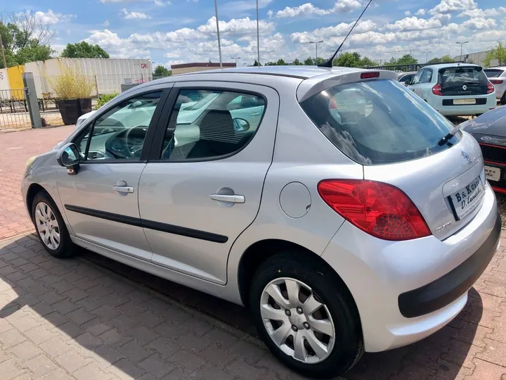 Peugeot 207