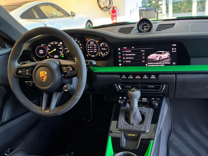 Porsche 992