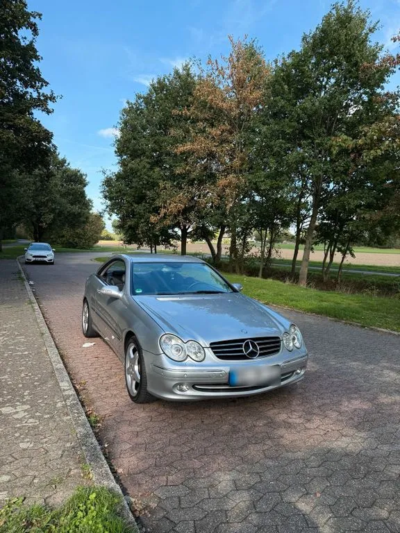 Mercedes-Benz CLK 320