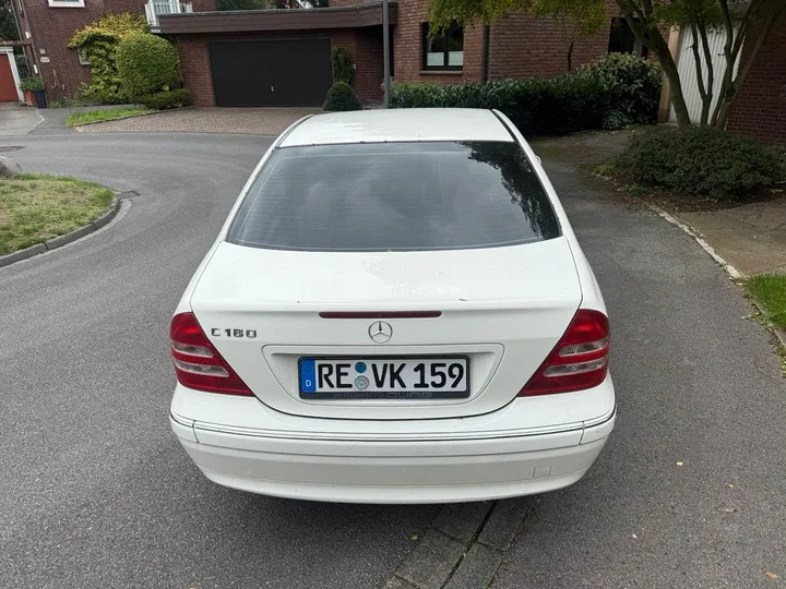 Mercedes-Benz C 180