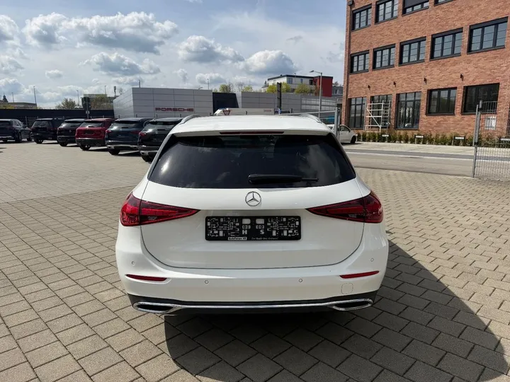 Mercedes-Benz C 220