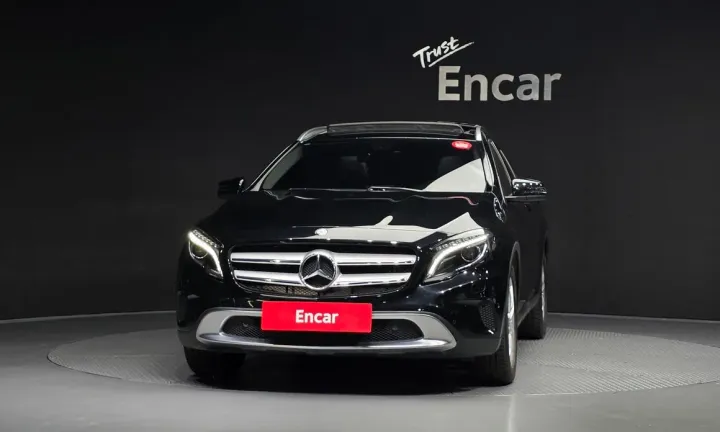 Mercedes-Benz GLA-Class