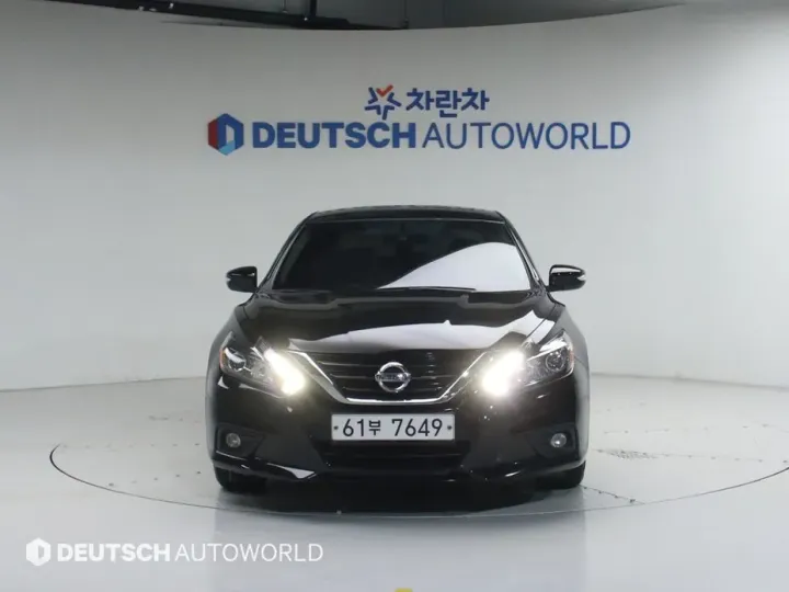 Nissan Altima