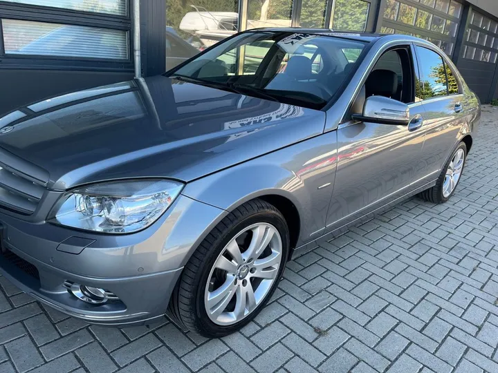 Mercedes-Benz C 320