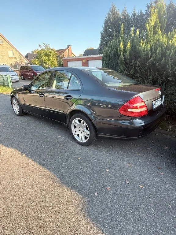 Mercedes-Benz E 200