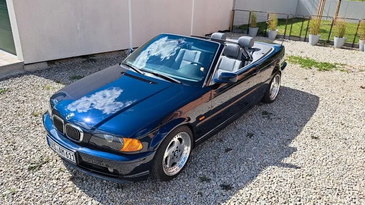 BMW 323