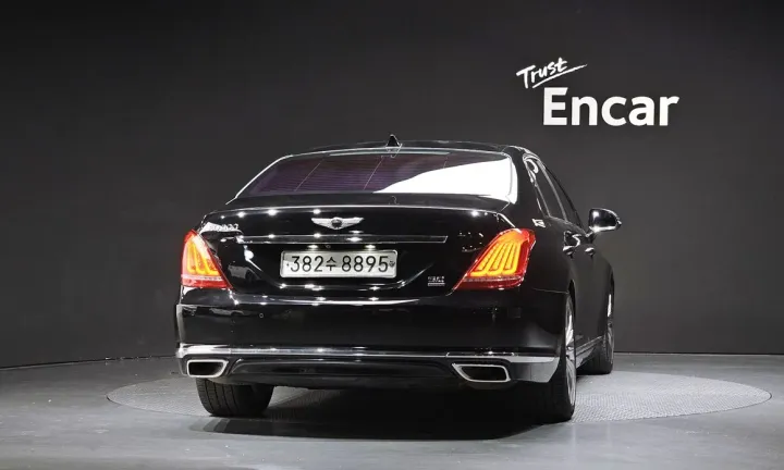 Genesis EQ900