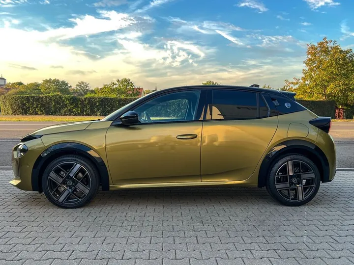 Lancia Ypsilon