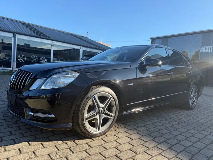 Mercedes-Benz E 220