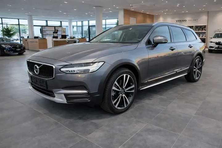 Volvo V90 Cross Country