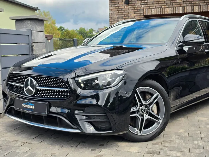 Mercedes-Benz E 300