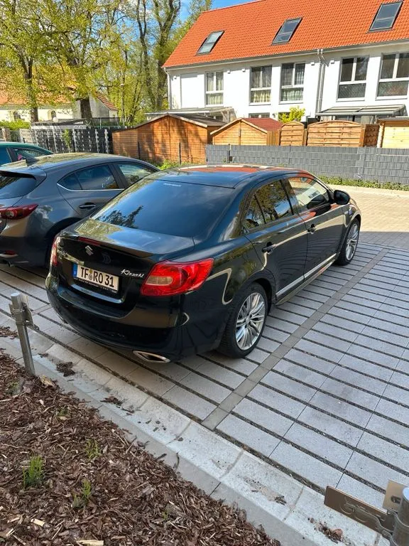 Suzuki Kizashi