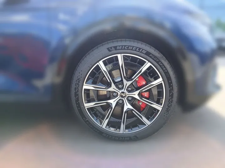 Alpine A390