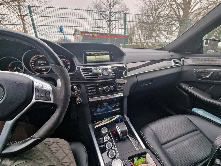 Mercedes-Benz E 63 AMG