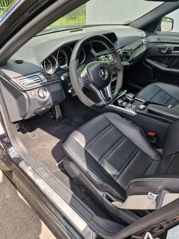 Mercedes-Benz E 63 AMG