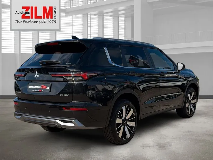 Mitsubishi Plug-in Hybrid Outlander