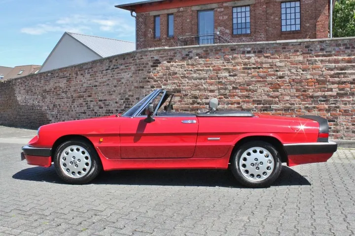 Alfa Romeo Spider