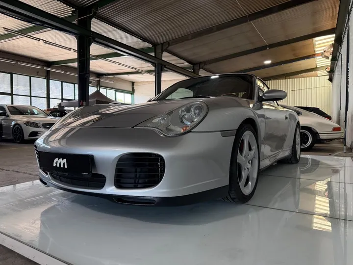Porsche 996