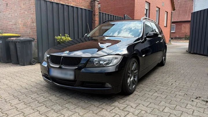 BMW 320