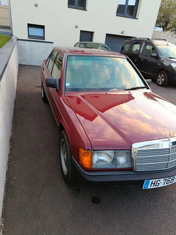 Mercedes-Benz 190