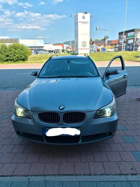 BMW 525